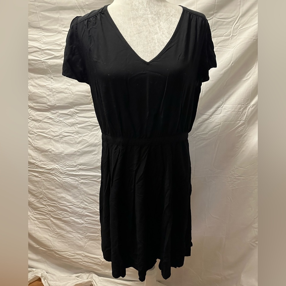 Old navy black mini dress size large